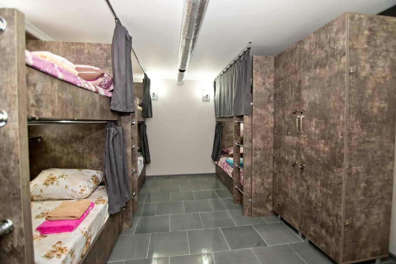 Hostel Voyage Batumi Esterno foto